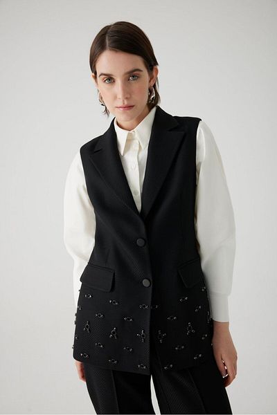 Exquise Black Embroidered Detailed Vest