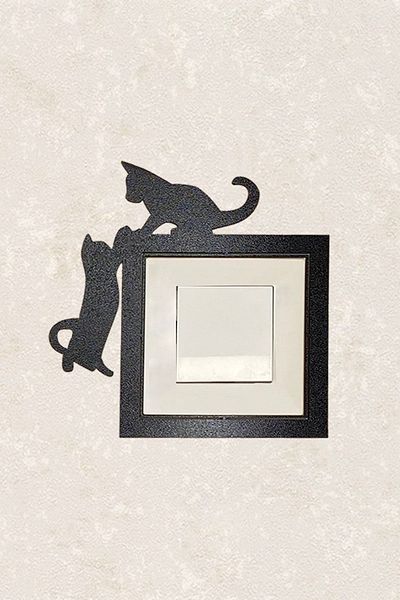 BLgrup 2108 Laser Cut Wooden Socket Frame Single Cats