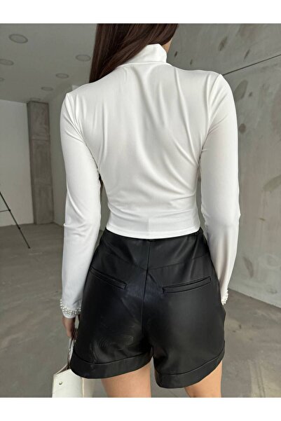 BİKELİFE Γυναικεία μπλούζα με λεπτομέρεια με χάντρες σε λευκό ζιβάγκο