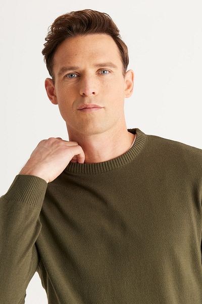 ALTINYILDIZ CLASSICS Pánský pletený svetr v khaki barvě – proti žmolkování, s výstřihem, standardní střih