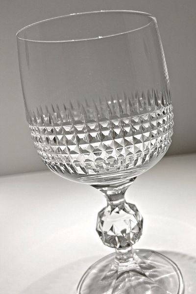 Bohemia مجموعة Sterna Crystal مكونة من 6 أكواب مياه عتيقة وكأس أبيض - 150 سم مكعب