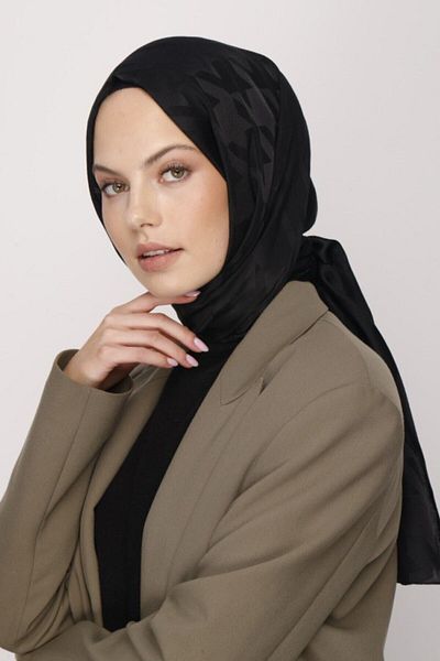 VALORSCARF شال أسود بنمط الجاكار الحريري