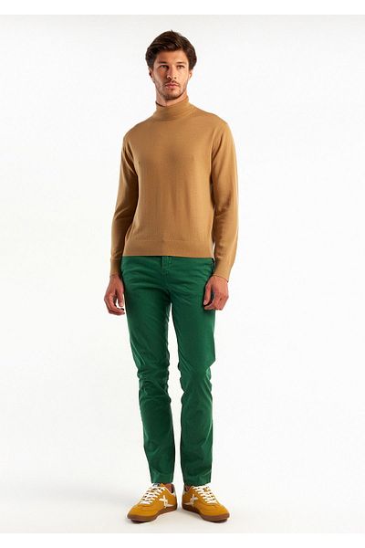 United Colors of Benetton Мъжки пуловер с яка стойка в кафяв цвят от 100% екстра фин меринос