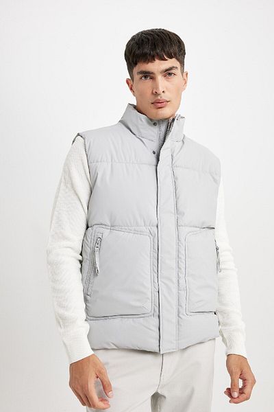 DeFacto Water Repellent Stand Collar Puffer Vest with Zipper Pocket C5818Ax24Au
