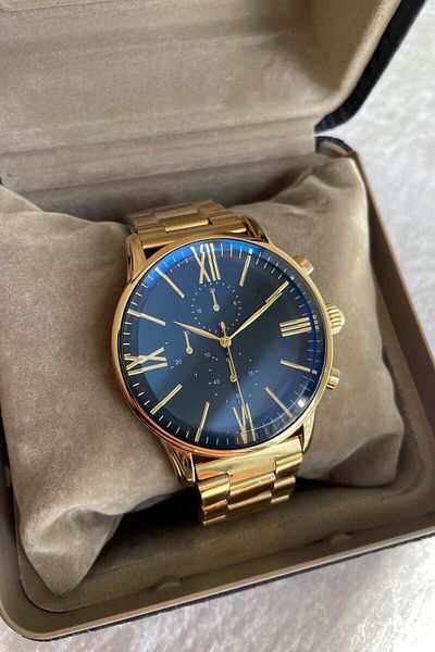Leerybee Complete Your Style with Gold Color Dazzling Men's Wristwatches!