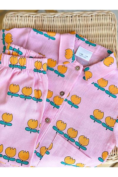 anonim Pink Tulip Patterned Shirt and Shorts Set