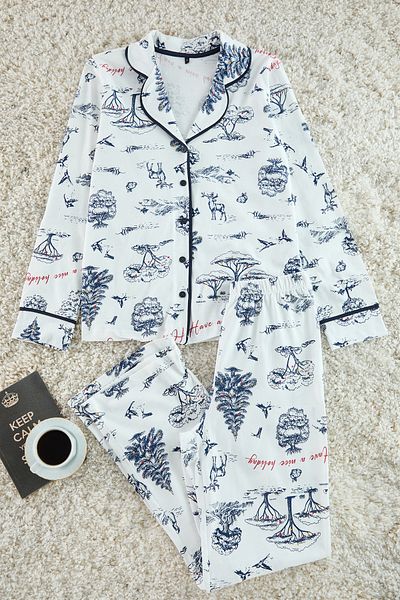 Trendyol Collection Sada pleteného pyžama ze 100% bavlny Ecru s zimní tématikou - Detail lemování THMAW25PT00038