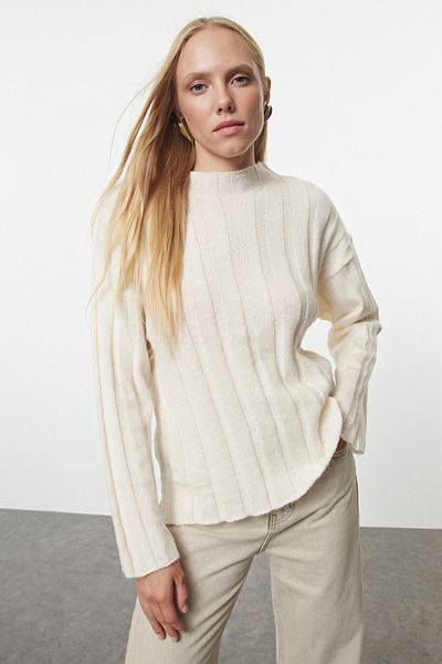 Trendyol Collection Soft Textured SustainableBasicKnitwear Sweater - BoneMoreTwoaw25kz00335