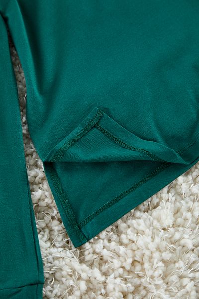 Trendyol Collection Detailní sada pyžama smaragdově zelená s výstřihem do V - Thmaw21Pt0062