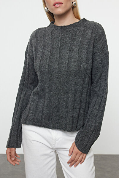 Trendyol Collection Anthracite Colored - Sustainable Soft Knitwear Sweater Twoaw25kz00335