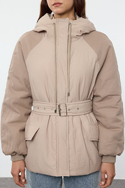 Trendyol Collection Oversize Mink Parka Coat - s páskem a kapucí, Twoaw25Mo00097
