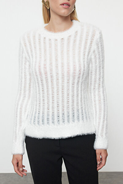 Trendyol Collection Ecru Knitwear Sweater - Thin Transparent Look, TWOAW25KZ00229