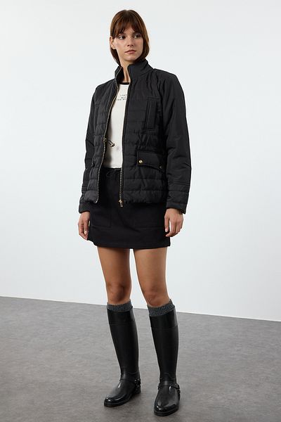 Trendyol Collection Vodoodpudivý prošívaný kabát - černý, Regular Fit Twoaw25Mo00184