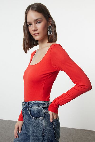 Trendyol Collection Prémium piros kötött test - négyzet alakú gallér, alul kapcsos Twoaw24bd00062