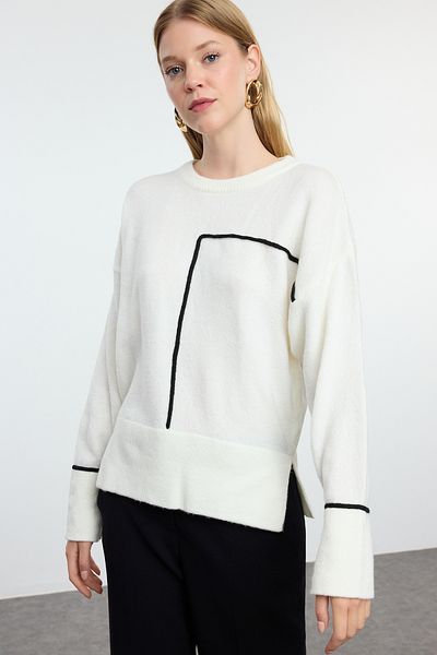 Trendyol Collection Pletený svetr Crew Neck Ecru – měkká textura, barevný blok Twoaw25kz00318