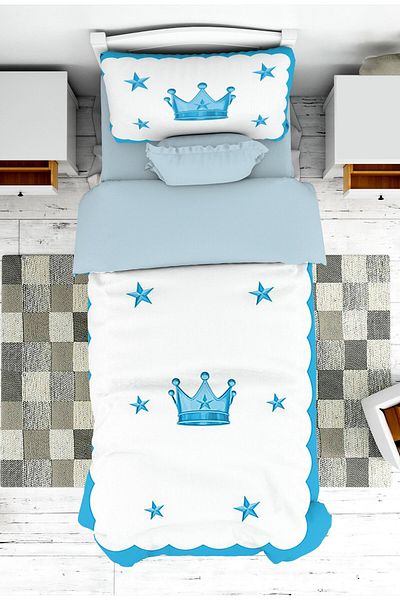 on the clouds Boy's Bedspread and Pillowcase - Crowned Star Patterned Pique