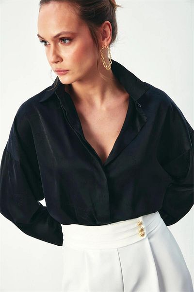 Sateen 1387-2026 قميص نسائي أسود منقوش بسلسلة