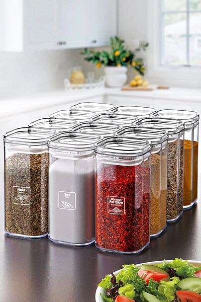 Kitchen Life طقم وعاء توابل مربع من الأكريليك مكون من 12 قطعة مع ملصق 300 مل - طقم وعاء توابل بغطاء مانع للتسرب