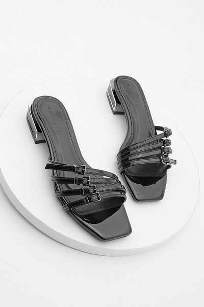 Marjin Black Women's Heeled Slippers - Blunt Toe and Banded Leykes