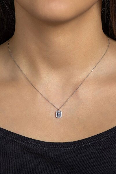 MOOM MÜCEVHERAT 14 Ayar Altın Kolye Beyaz Altın Kare Baget Taşlı Altın Kolye