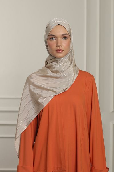 MAQ DESIGN Aura Silky Jacquard Shawl