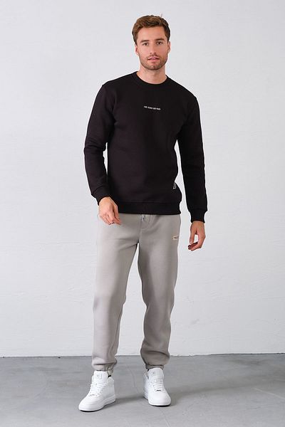 aziso Черен мъжки суитшърт Slim Fit с бродерия - кръгло деколте, 3-нишков релефен плат