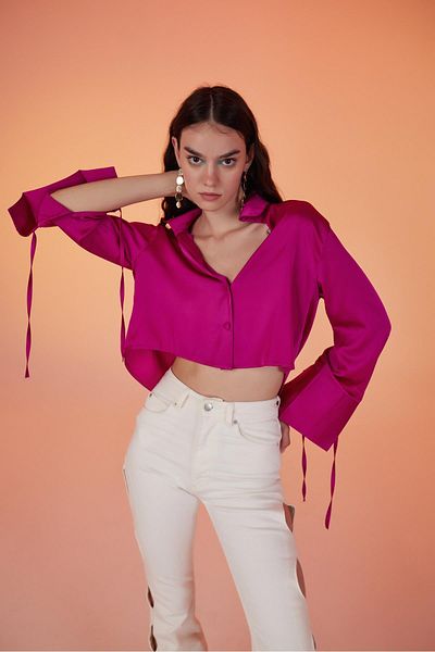 HOLLY LOLLY Special Textured Satin Crop Silky Shirt Pink