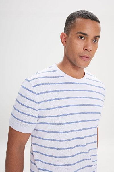 ALTINYILDIZ CLASSICS Ανδρικό ριγέ μπλουζάκι από βαμβακερό λευκό και μπλε ναυτικό με λεπτή εφαρμογή - λαιμόκοψη