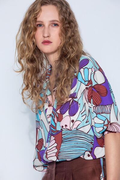 KAMEYA ÇİÇEK DESENLİ BEL BÜZGÜLÜ BLUZ 24S10422