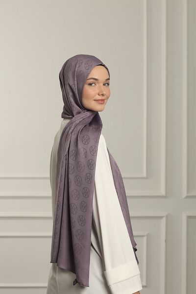 MAQ DESIGN Perry Crystal Jacquard Shawl