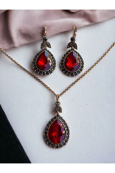 FAYRA ACCESSORIES Crystal Rhinestone Diamond Mounted - Water Drop Earrings and Necklace Set