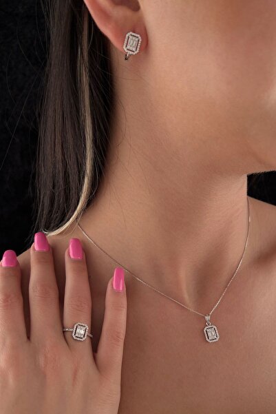 Fiyonk Kuyumculuk 14 Ayar Altın Baget Taşlı Set Beyaz