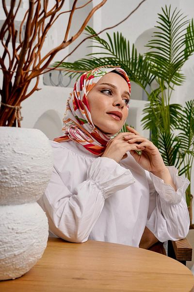 AFVENTE Red Soft Cotton Leaf Patterned Scarf