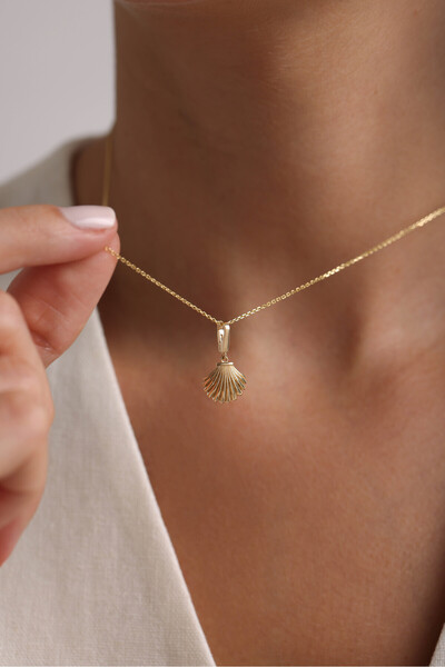 Gianfranco 14 Ayar Altın Deniz Kabuğu Shell Kilitli Charm Kolye Ucu