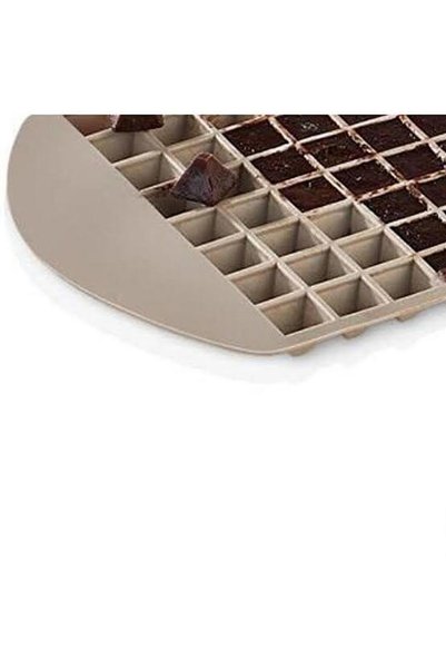 Hane216 96 Pieces Mini Pyramid Ice Mold