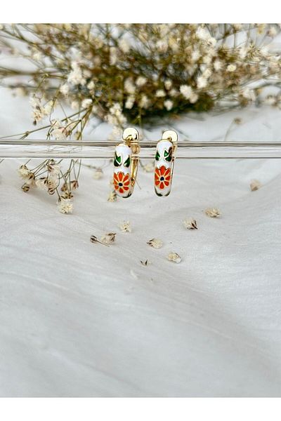 Brillo Elegant Hoop Earrings with Enameled Flower Pattern