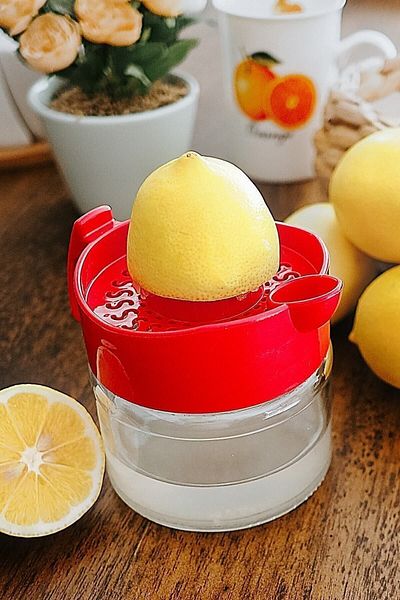 Titiz Plastik Yellow Glass Lemon Squeezer