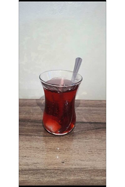 Genel Markalar Kırmızı Çay Bardağı Şeklinde Jel Mum, şık ve dekoratif ev aksesuarı