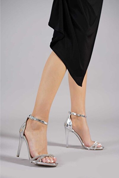 Shu Mhu Pantofi de dama cu toc cu unghii model Sultan