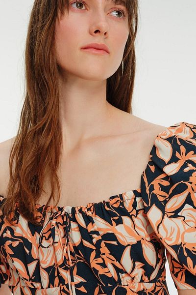 Exquise Rochie midi cu fanta cu imprimeu floral