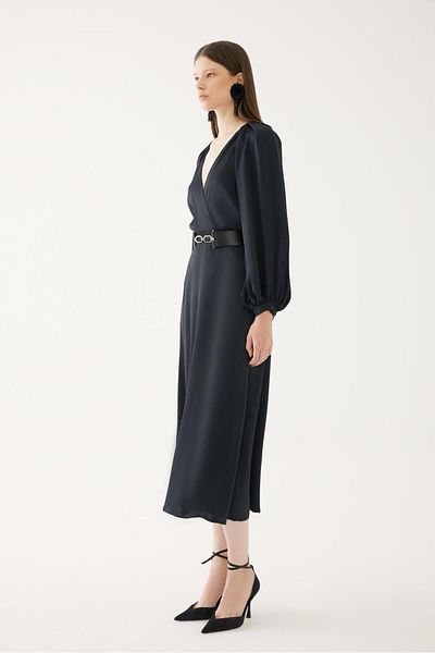Exquise Long Dress with Sleeve and Belt Detail
