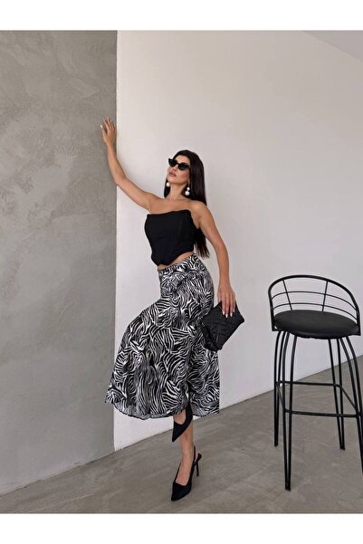 ubmbutik Жіноча спідниця середньої довжини з атласу в зебраний візерунок