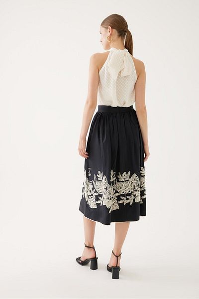Exquise Halter Neck Blouse with Back Detail