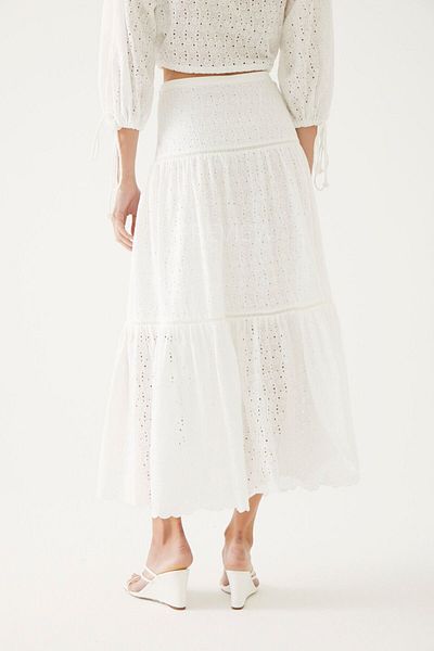 Exquise Layered Lace Look Skirt Model