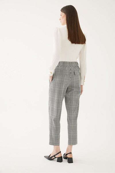 Exquise Plaid Carrot Trousers