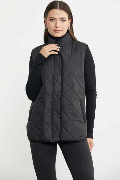 Sementa Чорний стьобаний жилет - з високим коміром і кишенями