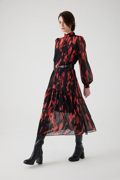 Exquise red dress top