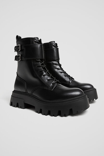 Stradivarius Bağcıklı düz bilekte bot