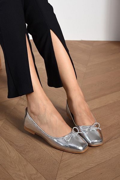 topukludünyası Lowe Trend Silver Women's Ballerinas - Bow Detailed
