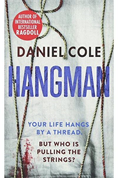 Hachette Distribution كتاب جلاد الدمى